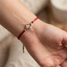 Гривна с червен конец и сребърен елемент сърце В8 Гривна с червен конец и сребърен елемент сърце В8