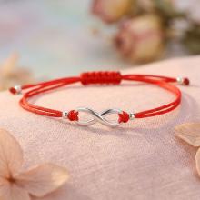 Гривна с червен конец и сребърен елемент безкрайност В93S Гривна с червен конец и сребърен елемент безкрайност В93S