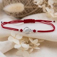 Гривна с червен конец и сребърен елемент Богородица В9