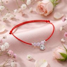 Гривна с червен конец и сребърен елемент циркон