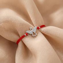 Гривна с червен конец и сребърен елемент ангелче с циркони BT112