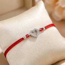 Гривна с червен конец и сребърен елемент сърце ВT22 Гривна с червен конец и сребърен елемент сърце ВT22