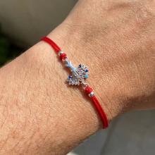 Гривна с червен конец и сребърен елемент Дървото на живота