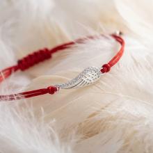 Гривна с червен конец и сребърен елемент ангелско крило BT28
