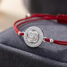 Гривна с червен конец и сребърен елемент роза с циркони