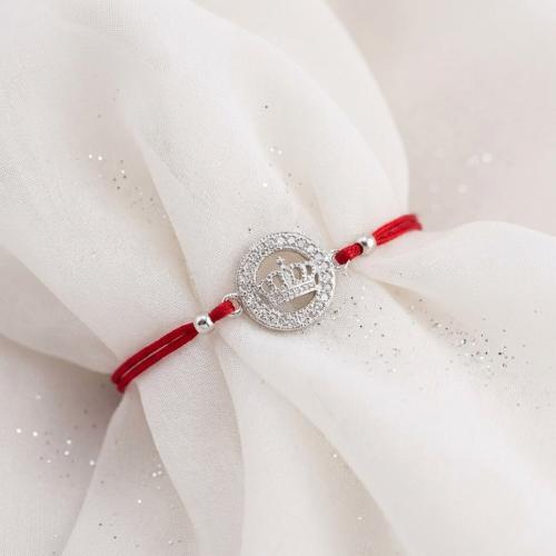 Гривна с червен конец и сребърен елемент коронка с циркони