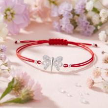 Гривна с червен конец и сребърен елемент пеперуда с циркони BT34 Гривна с червен конец и сребърен елемент пеперуда с циркони BT34