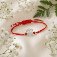 Гривна с червен конец и сребърен елемент корона с бели циркони