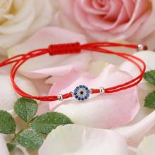 Гривна с червен конец и сребърен елемент синьо око BT92S