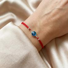 Гривна с червен конец и сребърен елемент синьо око BT95S Гривна с червен конец и сребърен елемент синьо око BT95S