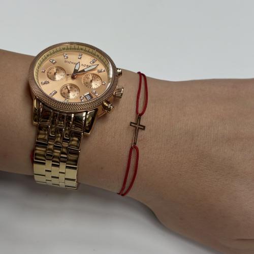 Гривна с червен конец и 14 карата златен елемент кръст 