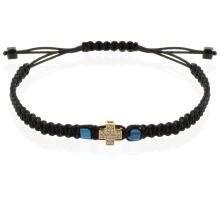 Гривна с червен конец и 14 карата златен елемент кръст с циркони