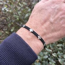 Гривна с конец и сребърни кръстове