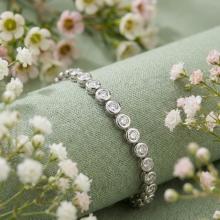 Златна гривна с диаманти Anabell