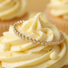 Златна гривна с диаманти Anabell