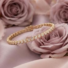 Златна гривна с диаманти Anabell