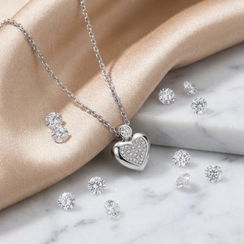 Златно колие Сърце с диаманти