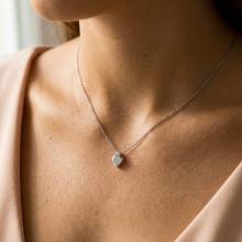 Златно колие Сърце с диаманти