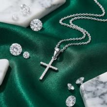 Златно колие Кръст с диаманти