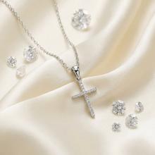 Златно колие Кръст с диаманти