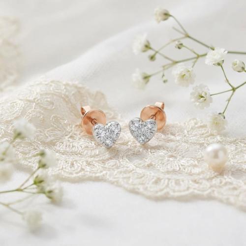 Златни обеци с Любов с диаманти