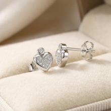 Златни обеци Любов с диаманти