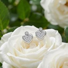 Златни обеци с Любов с диаманти