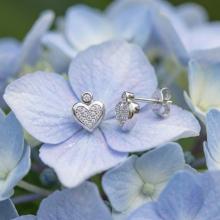 Златни обеци Любов с диаманти