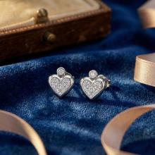 Златни обеци с Любов с диаманти