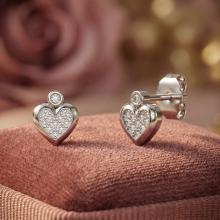 Златни обеци Любов с диаманти