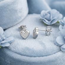 Златни обеци Любов с диаманти