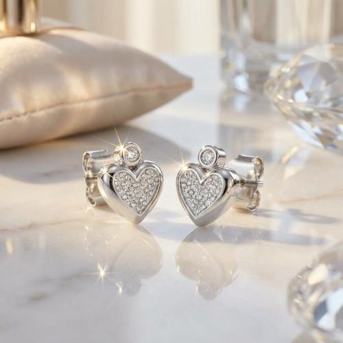 Златни обеци с Любов с диаманти