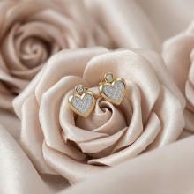 Златни обеци Любов с диаманти
