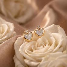 Златни обеци Любов с диаманти