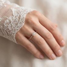 Диамантен годежен пръстен Вечност Диамантен годежен пръстен Вечност