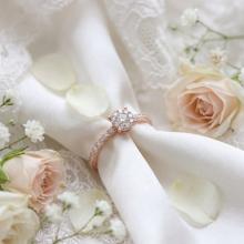 Диамантен годежен пръстен Вечност Диамантен годежен пръстен Вечност