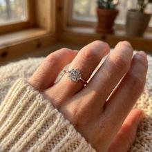 Диамантен годежен пръстен