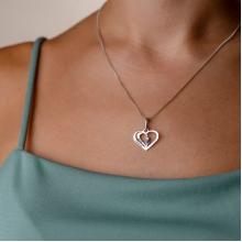 Сребърен Медальон Сърце с циркони Сребърен Медальон Сърце с циркони