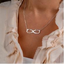 Сребърно колие безкрайност с 4 имена по избор Сребърно колие безкрайност с 4 имена по избор