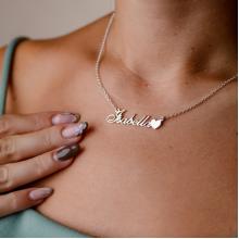 Сребърно колие с име по избор и сърце Сребърно колие с име по избор и сърце