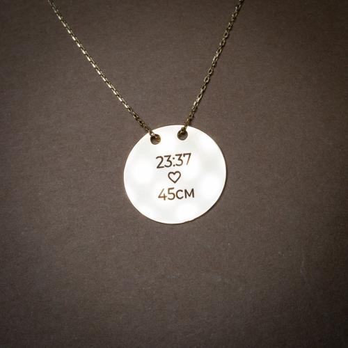 Златно Колие с рождените данни на вашето бебе